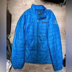 Patagonia puffy jacket.
